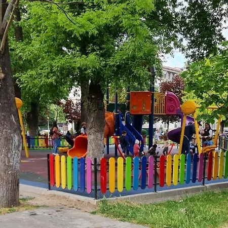 Dolphin Near Neversea アパート