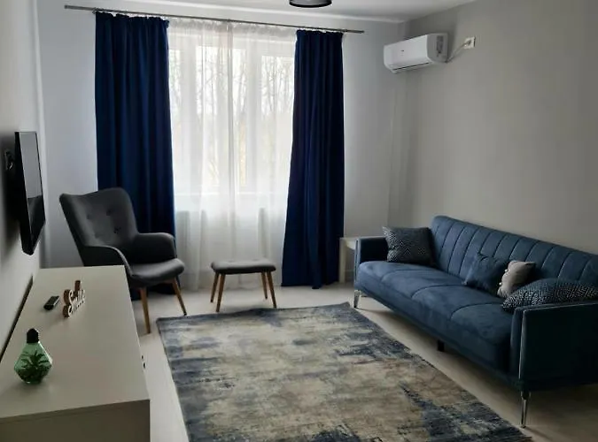 Dolphin Near Neversea Apartment *