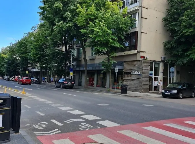 Apartment Dolphin Near Neversea